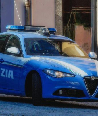 Divise e auto d’epoca: a Crema la mostra della Polizia di Stato