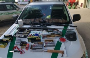 Bracconiere fermato dopo la fuga: sequestrate armi e munizioni