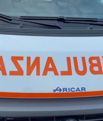 Auto tenta un’inversione sulla Paullese: muore motociclista