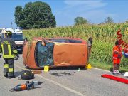 Auto si ribalta sulla SP19 a Graffignana: 29enne in ospedale