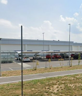 Operaio folgorato in una cabina elettrica: evacuato il Lidl