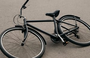 Momenti di paura a Mulazzano: ferito ciclista 71enne