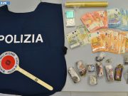 Scoperto hashish nascosto in un peluche: arrestato 45enne