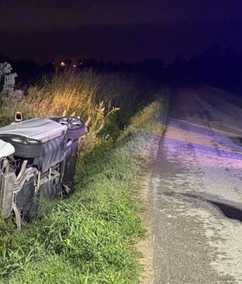 Casaletto Lodigiano, auto fuori strada nella notte: due feriti