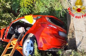 Scontro tra auto a Secugnago: tre feriti e una vettura nel fossato