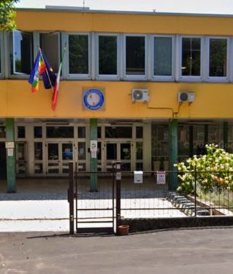 Furto al liceo Gandini di Lodi: scassinata la macchinetta del caffè
