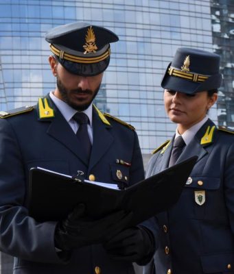 Estorceva denaro ai suoi operai, Gdf arresta un capocantiere