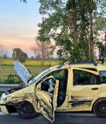 Schianto frontale a Carpiano: grave una bambina di 10 anni