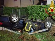 Auto si ribalta a Sant’Angelo Lodigiano, illesa una ventenne