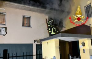 Appartamento avvolto dal fumo a Spino d’Adda: nessun ferito