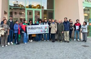 “Luci sulla Palestina”: flash mob a Lodi per i 1.677 sanitari morti a Gaza