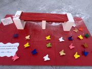 “Davanti a una donna si sta in piedi”: a Lodi inaugurata la Panchina Distonica