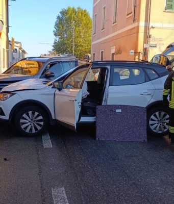 Scontro tra due auto a Fombio, coinvolti anche due bambini