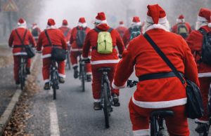 Pedalata di Babbo Natale: 150 partecipanti per regalare un sorriso ai bambini