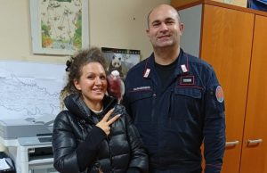 Ritrovata Anita, il pappagallo scomparso: lieto fine grazie ai Carabinieri Forestali