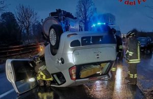 Auto si ribalta sulla SP16 a Zelo Buon Persico: un ferito