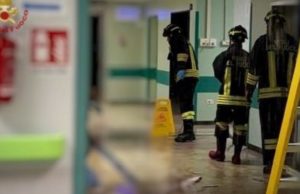Esplode un tubo dell’acqua in ospedale, evacuati 20 pazienti