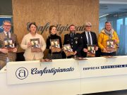 Calendario 2026 della Polizia Locale, sicurezza e memoria nel segno di Fanfulla
