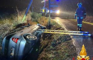 Auto fuori strada a Terranova dei Passerini, soccorso un 62enne