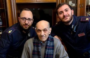 Anziano scomparso, ritrovato dalla Polizia al bar dell’ospedale
