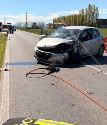 Scontro frontale a Ossago Lodigiano: un ferito elitrasportato