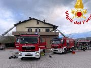 Castiraga Vidardo, incendio sul tetto in via Marconi