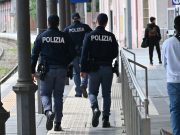 Controlli straordinari: 30 persone identificate, denunciato 25enne