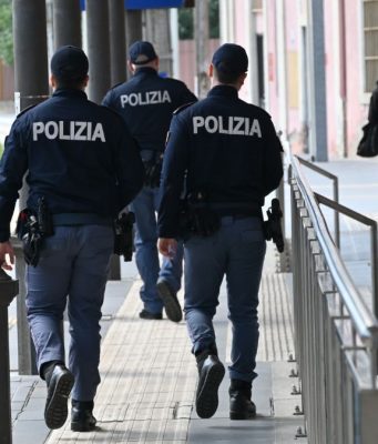 Controlli straordinari: 30 persone identificate, denunciato 25enne