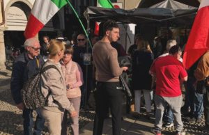 Banchetto sulla remigrazione a Lodi, nasce uno scontro politico