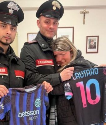 Tomba del piccolo Gabriel, ritrovati i doni rubati: restituiti ai genitori