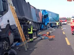 Maxi incidente in A1 a Guardamiglio: cinque mezzi pesanti coinvolti