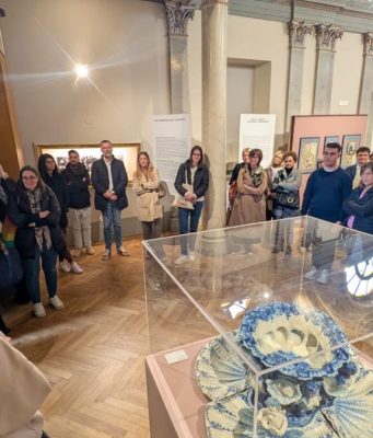 Ciceroni speciali alla mostra sui Loretz: l’arte diventa inclusione