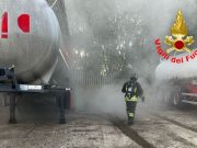 Acido cloridrico fuoriesce da una cisterna: allarme a Lodi Vecchio