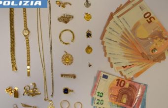 Finto carabiniere truffa due anziani: arrestato con oro e contanti
