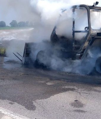 Corno Giovine, mezzo agricolo in fiamme