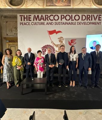 Al via da Roma il rally dei veicoli elettrici sulla via della seta, tappa ad Astana