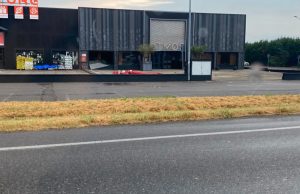 Violento temporale: alberi abbattuti e vetrine distrutte